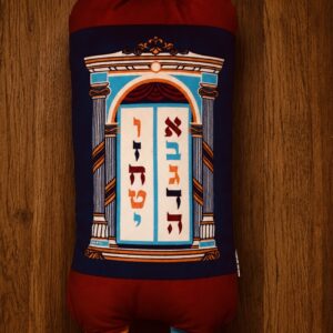 ספר תורה  מבד רקמת "שער וילנה"